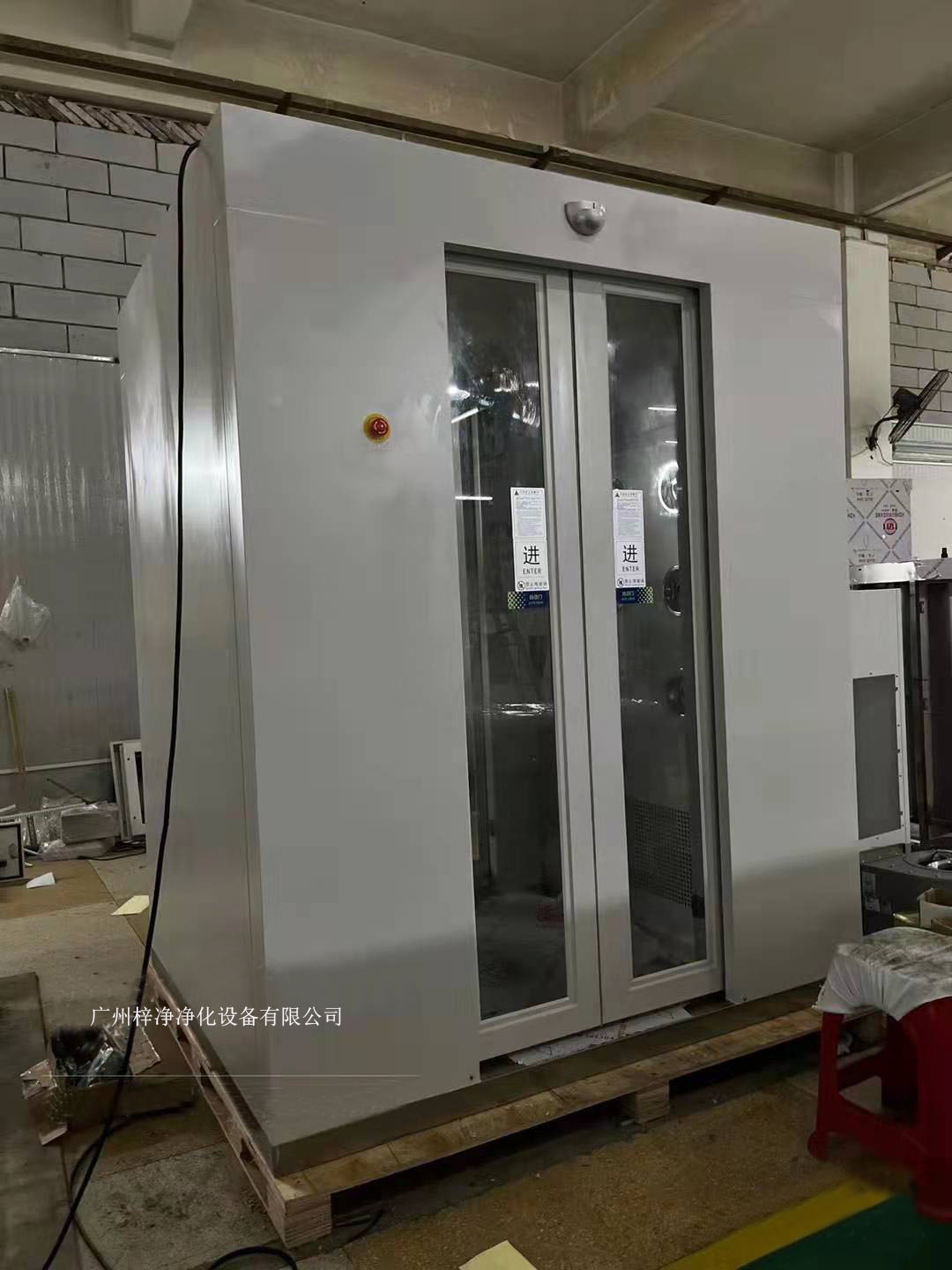 自動感應(yīng)風淋室 自動感應(yīng)風淋室