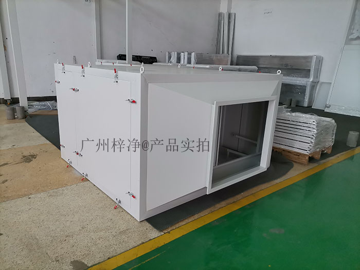 空氣過(guò)濾箱,也被稱為凈化過(guò)濾風(fēng)箱或者新風(fēng)過(guò)濾箱 空氣過(guò)濾箱,也被稱為凈化過(guò)濾風(fēng)箱或者新風(fēng)過(guò)濾箱