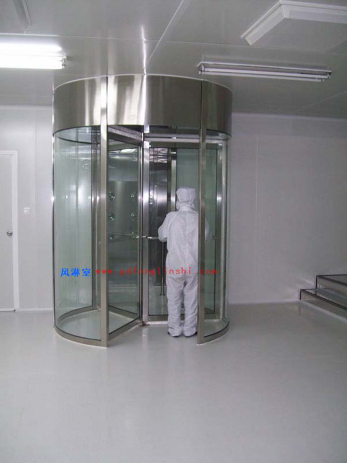 旋轉(zhuǎn)門(mén)風(fēng)淋室的設(shè)計(jì)要求